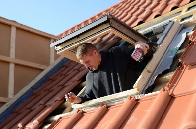 Pose de fenêtres de toit Velux à Nizerolles